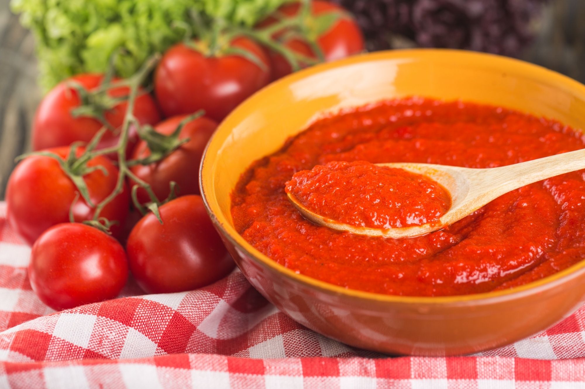 Aprenda a fazer molho de tomate caseiro saudável e fácil - Revista
