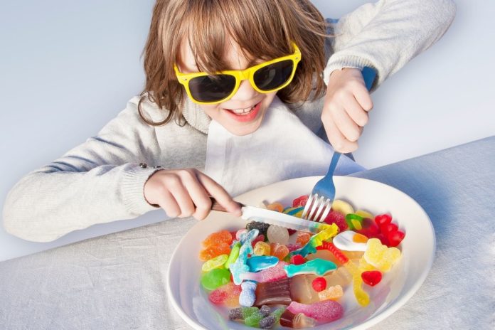 açúcar deixa as crianças mais agitadas?