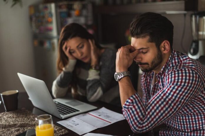 Gastos excessivos, dívidas e saúde mental